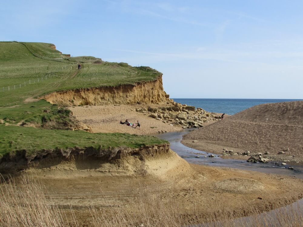 伯顿布拉德斯托克(Burton Bradstock)